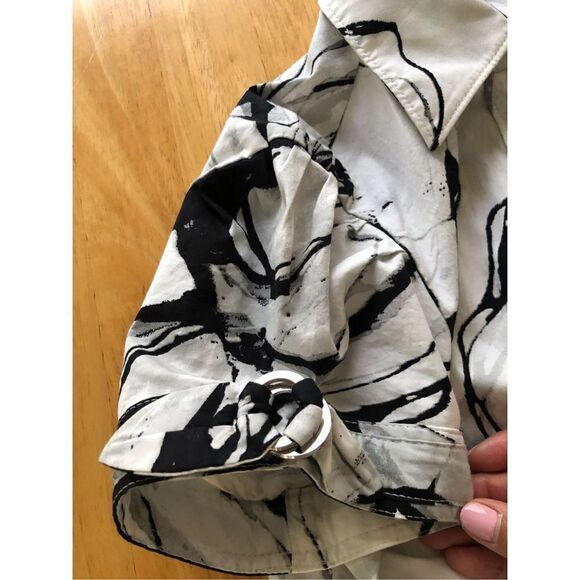 EXPRESS Botton Down Women’s Shirt Water Color Print Size S - Picture 8 of 12